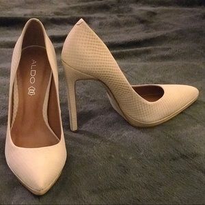 NWT Aldo Kristina 5” Taupe Pumps